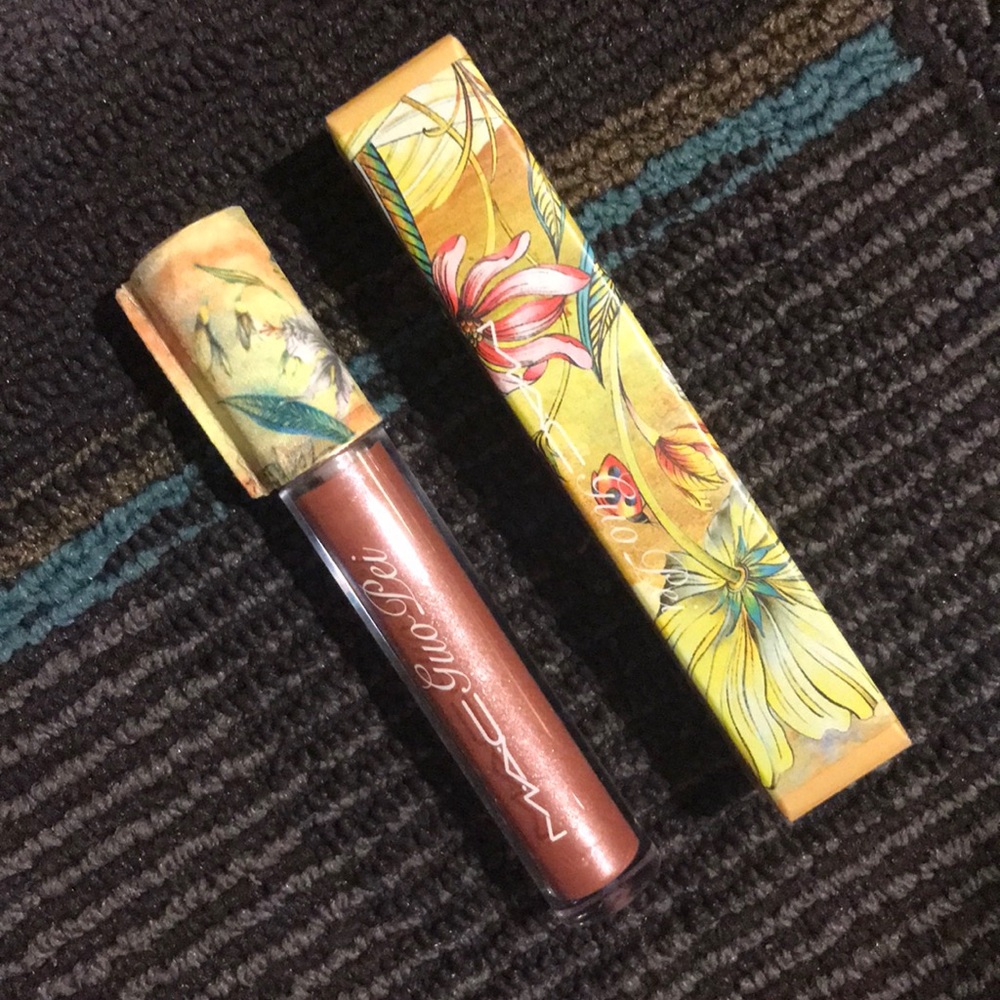 MAC CREMESHEEN GLASS LIP GLOSS GUO PEI